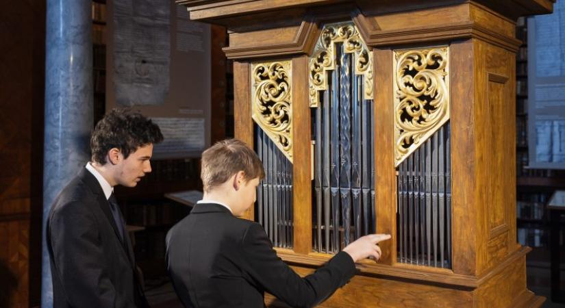 Háromszáz éves orgonák szólalnak meg egy májusi koncerten a Pannonhalmi Főapátságban
