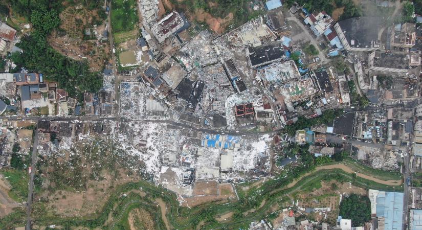 Tornádó pusztított Kantonban, 5 halott, 33 sérült