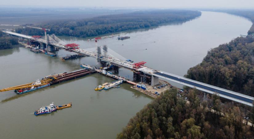 Döntött Lázár János: ez lesz a neve az új Duna-hídnak