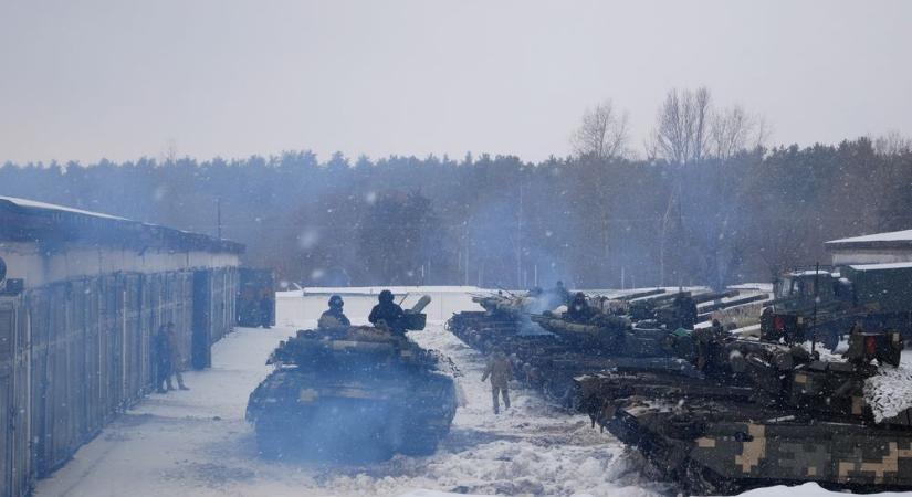 Ukrajna visszavonul, Zelenszkij könyörög