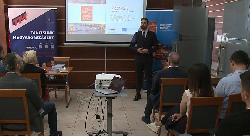 A munkaerőpiaci helyzetről tanácskoztak Debrecenben