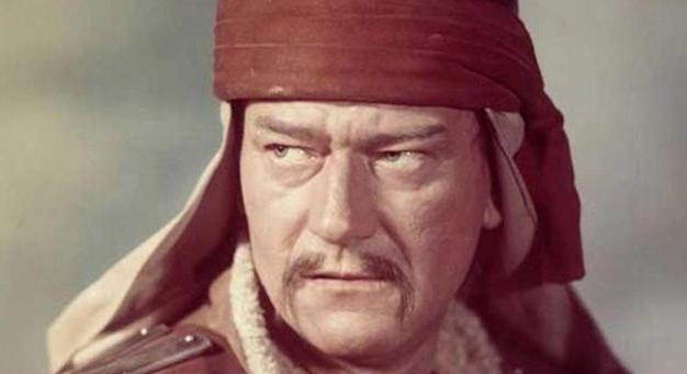 A 220 fős stábból 91-en vesztették életüket, köztük az Oscar-díjas John Wayne is