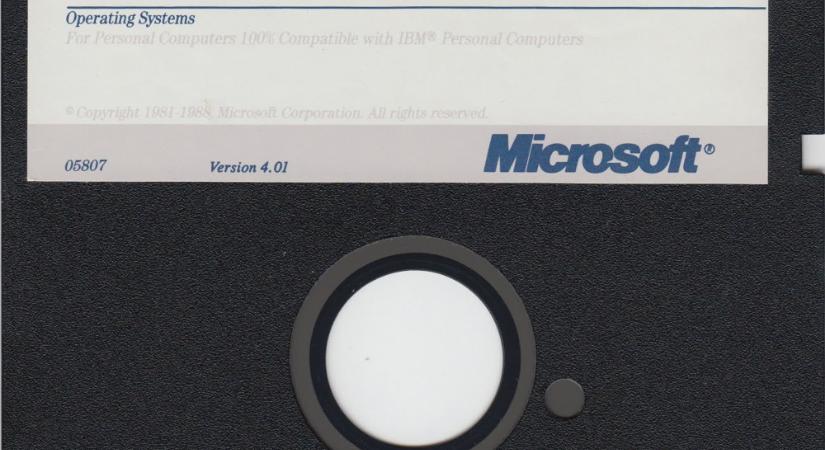 A Microsoft az IBM-mel együttműködve kiadta az MS-DOS 4.0 forráskódját