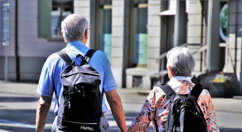 Óriási ütemben nő a nyugdíjas munkavállalók száma
