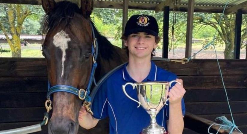 Öngyilkos lett egy 17 éves fiú Ausztráliában, a meztelen képével zsarolták
