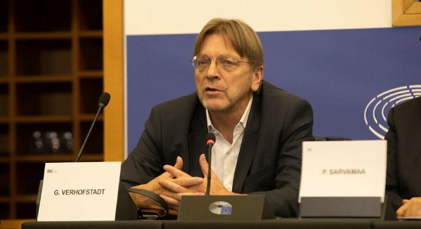 Guy Verhofstadt kínai hackertámadás áldozata lett