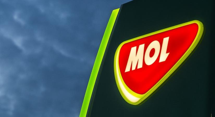 Kora délután 10 forinttal csökkentette az üzemanyagok árát a Mol