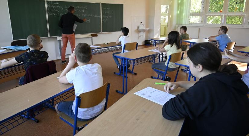 Képzésre jelentkezhetnek az új pedagógiai programot bevezető iskolák