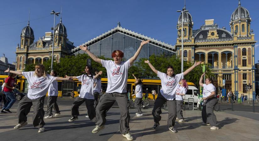 Budapesten a nyílt utcán ünnepelték meg a Tánc Világnapját - fotók