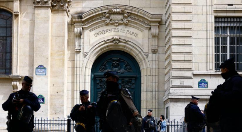 A rendőrség eltávolította a gázai népirtás ellen tüntetőket a Sorbonne-ról