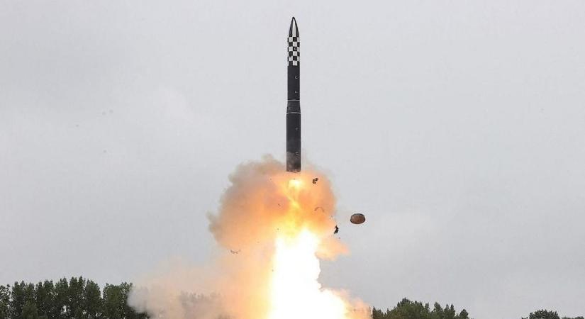 Észak-koreai rakétadarabokat találhattak az ukrajnai Harkivban  videó