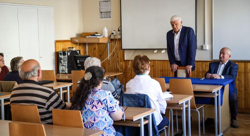Véget érhet a csőtöréssorozat az Ady Endre úton? – Szalay Ferenc megválaszolta a szolnokiak legfontosabb kérdéseit