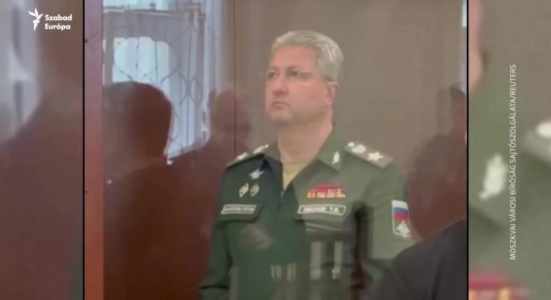 Meggyengülhet az orosz védelmi miniszter hatalma, miután a helyettese kenőpénzzel bukott meg
