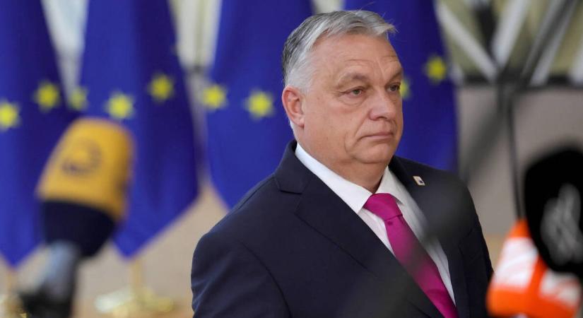 Az Orbánhoz közeli sajtó szerint nem szabad megalázkodni a „brüsszeli globalisták” előtt