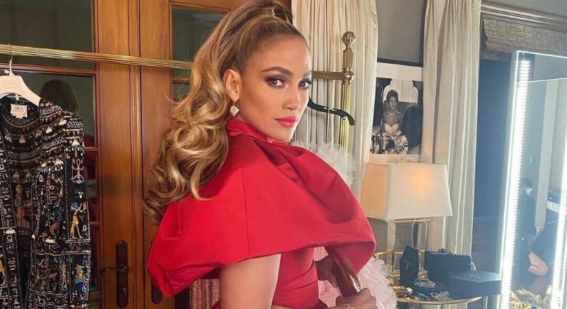 Jennifer Lopez ismét vadító képet mutatott magáról
