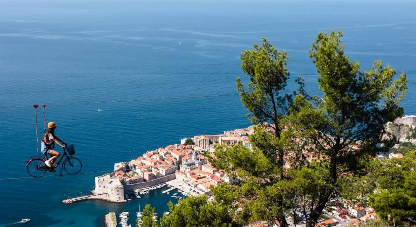 Dubrovnik fölött bringázni nem mindennapi élmény lehet