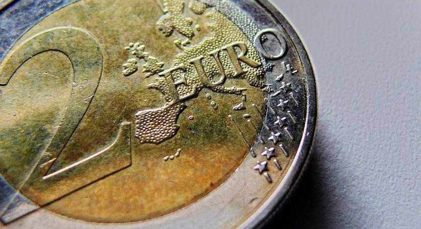 2,4 százalékon maradt az éves infláció az eurózónában