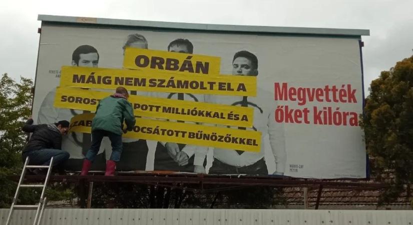 Feljelentette a CÖF Márki-Zay Pétert a plakátjaik átragasztgatásáért