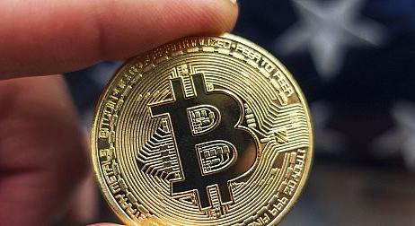 Nagyot esett a Bitcoin árfolyama, már 57.000 dollárt is alig ér darabja