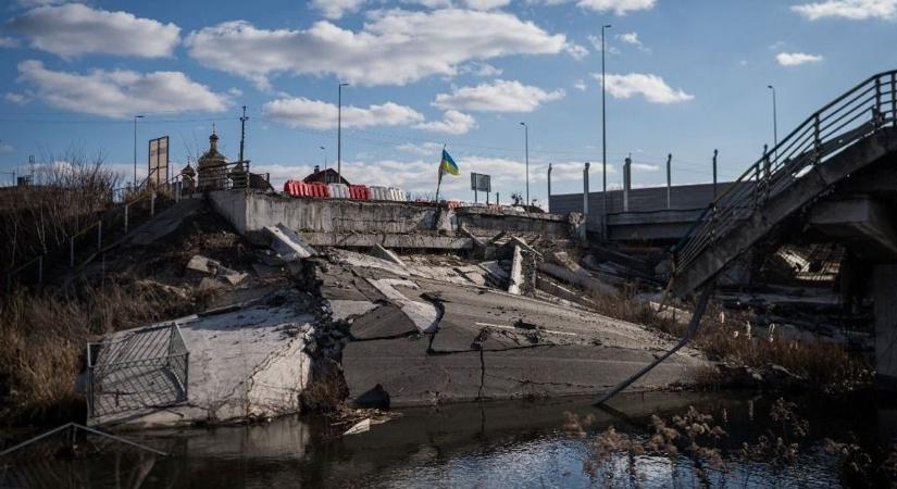 Az ukránok a krími híd megtámadására készülhetnek
