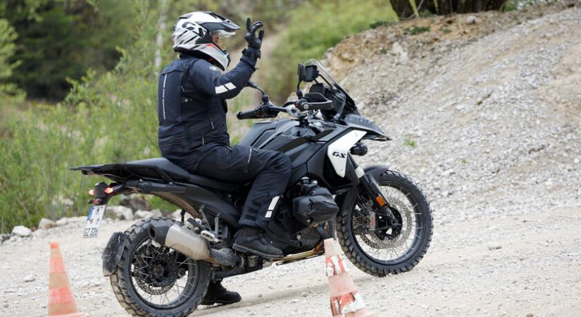 Szenzációs újítás a BMW Motorradtól - A zökkenőmentes gyorsulás záloga