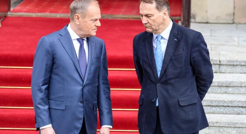 Átalakítja a varsói kormányt Donald Tusk, azt szeretné, ha külügyminisztere lenne az EU leendő védelmi biztosa