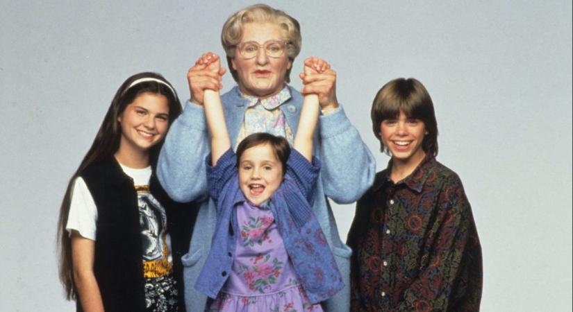 30 év után, felnőttként összeálltak egy képre a Mrs. Doubtfire egykori gyerekszínészei