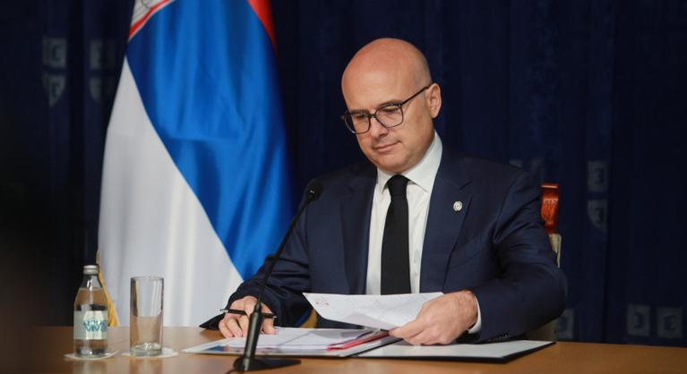 Döntöttek a szerbek, új kormány alakult