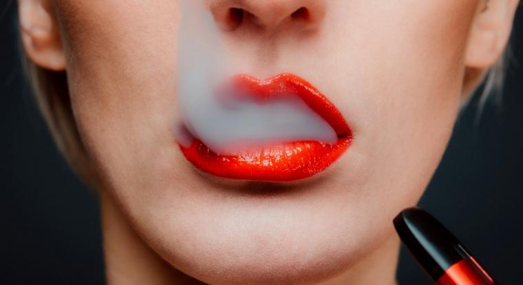 Újabb kutatás miatt aggódhatnak az e-cigarettázók