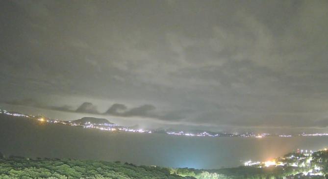 Kelvin-Helmholtz felhők hullámoztak át a Balaton fölött