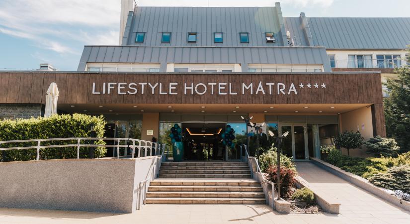 Újra megnyitotta kapuit a Mátrai Tájvédelmi Körzet egyik legszebb pontján álló, 117 szobás LifeStyle Hotel Mátra.