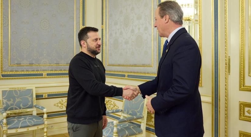 Újabb nagy összegű támogatást ígért Kijevnek Cameron