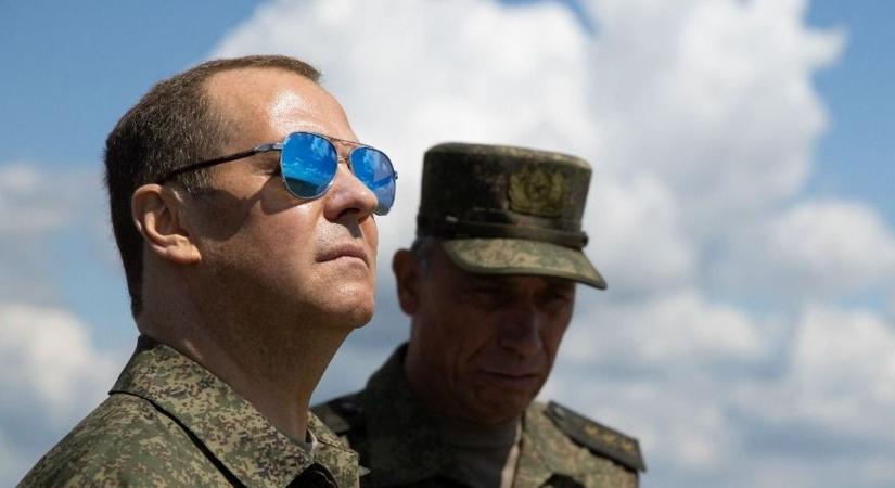 Medvegyev: Az idióta Zelenszkij béketerve összeomlott