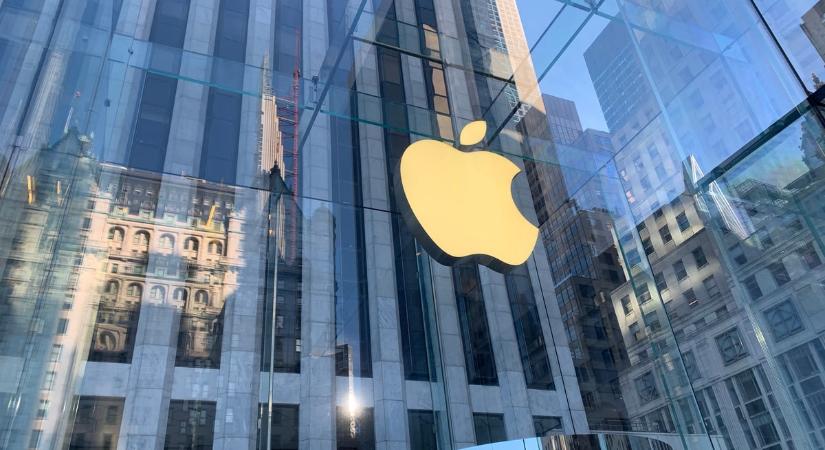 110 milliárd dolláros részvény-visszavásárlást jelentett be az Apple