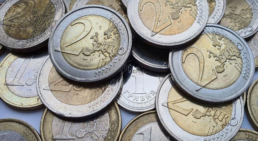 Hamis euró: lehet, hogy ott csörög a zsebében, jól nézze meg az aprót