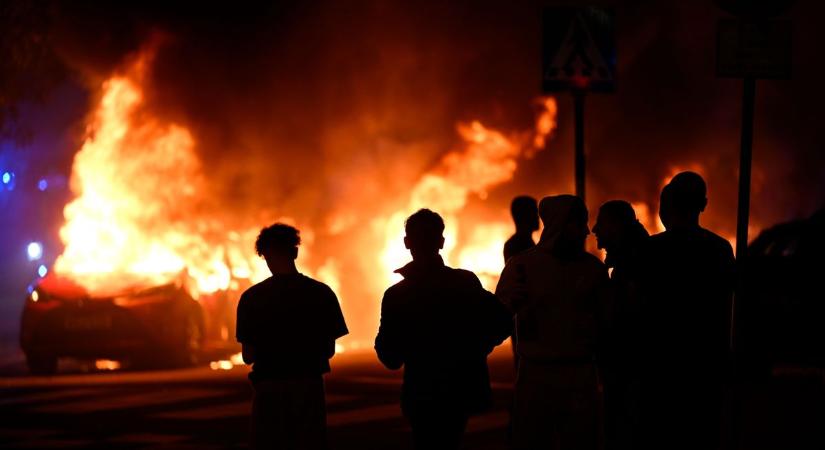 Ismét Koránt égettek Svédországban  videók