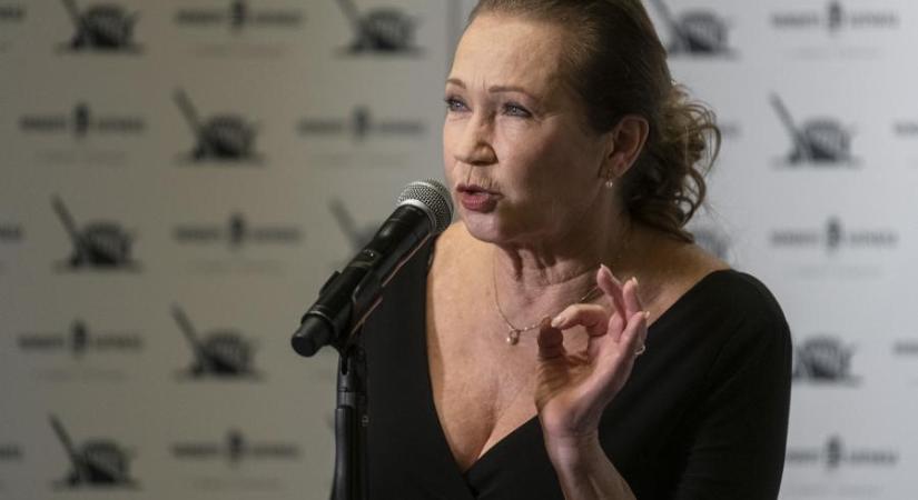 A Nemzeti Színház szerint nem szűnt meg Udvaros Dorottya szerződése, a színésznő cáfol