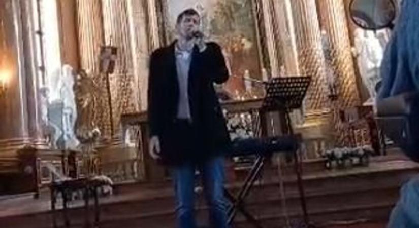Anyák napi koncertet adott László Attila a szombathelyi székesegyházban - videóval