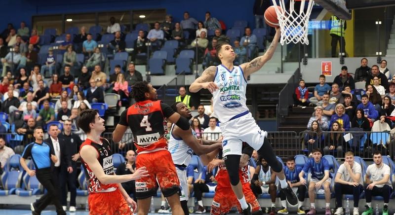 Hosszabbításban nyertek a kosarasok