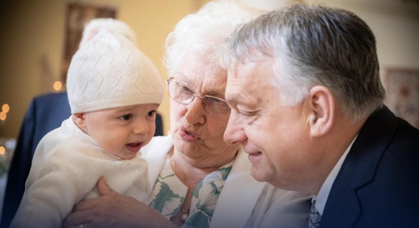 Orbán Viktor: Isten éltesse az édesanyákat!