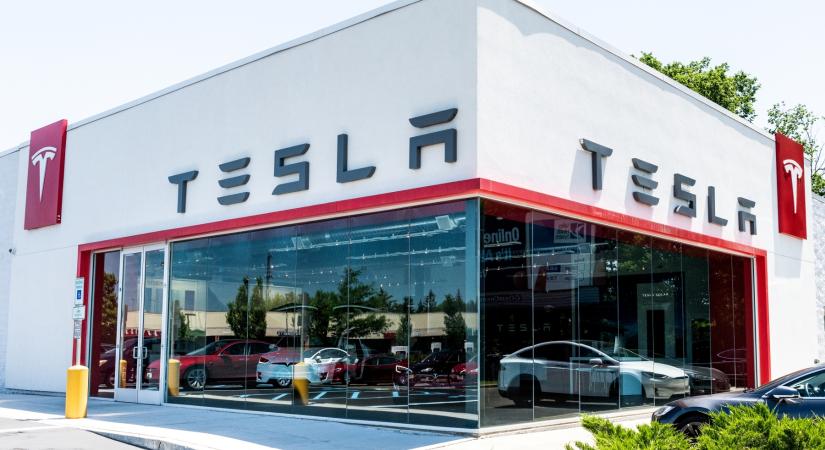 Nem elírás, valóban a Teslát perelte be a Tesla