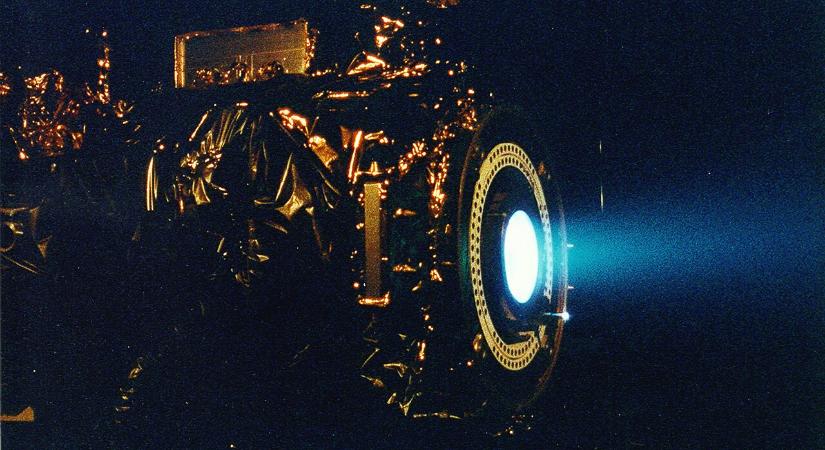 H71M Hall-hatású tolóhajtómű – igazi áttörés a NASA szökési sebességet elérő ionhajtóműve