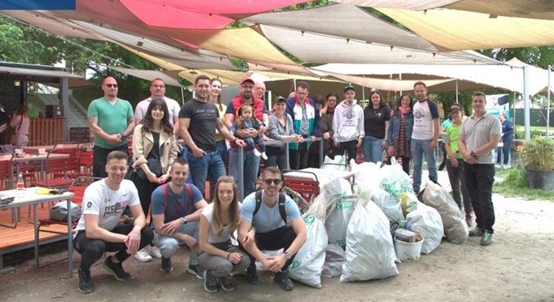 TeSzedd!: 40 önkéntes tisztította meg a Népszigetet a VOSZ szervezésében