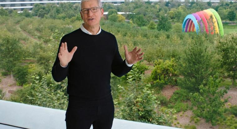 Tim Cook szerint az Apple-nek több előnye is van a mesterséges intelligencia kapcsán