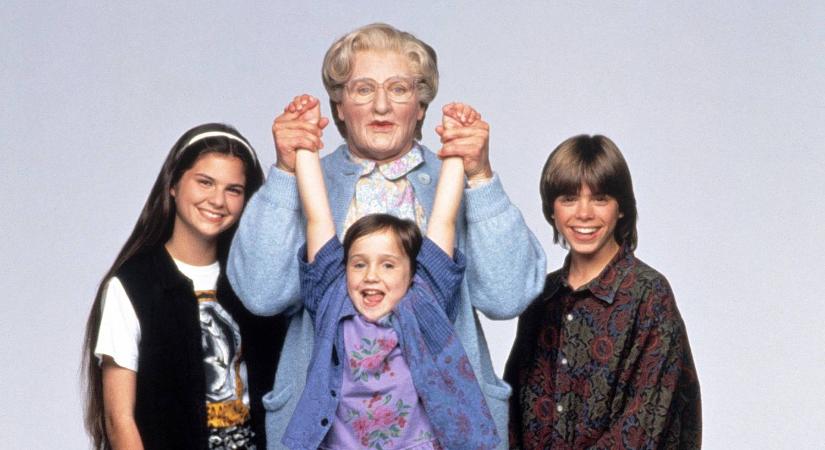 Robin Williams megdöbbentő dolgot tett, miután a forgatások miatt kirúgták a lányát játszó Lisa Jakubot az iskolából