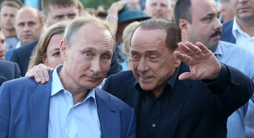 Putyin kivágta egy szarvas szívét és odaadta Silvio Berlusconinak: az olasz elnök állítólag elhányta magát