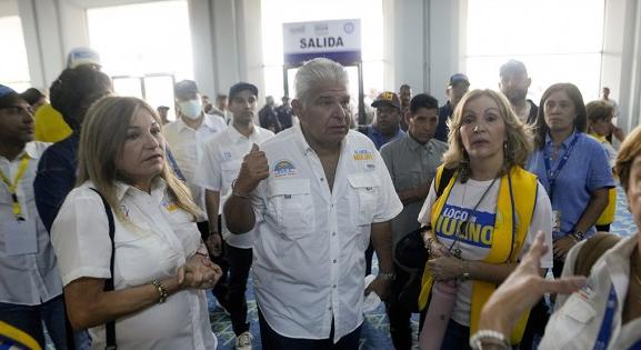 Eldőlt a választás Panamában - de a panamák beárnyékolták az eseményt
