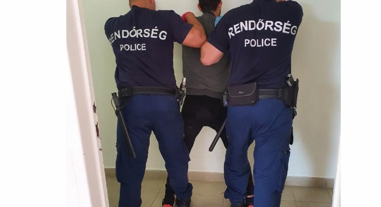 Huszonegy határsértő ellen intézkedtek a rendőrök hétvégén Szeged környékén