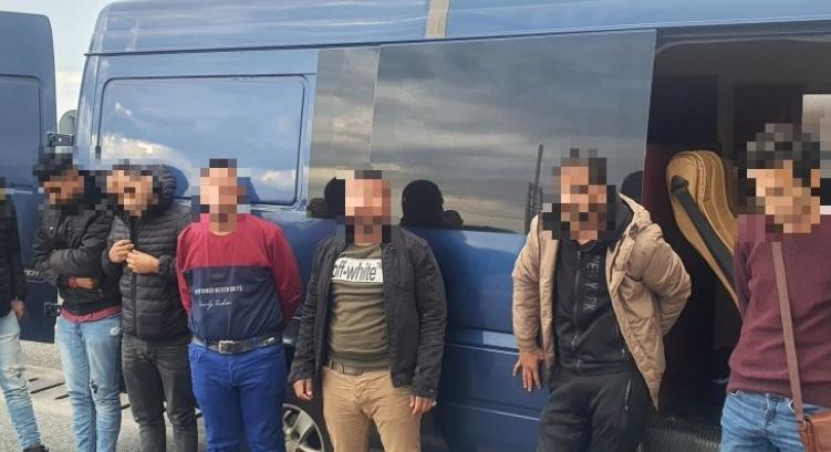 Kazah migránsokat kapcsoltak le a rendőrök Szegeden