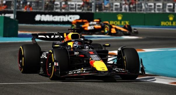 Lassú volt a Red Bull, SC nélkül is nyerhetett volna Norris – állítja Verstappen